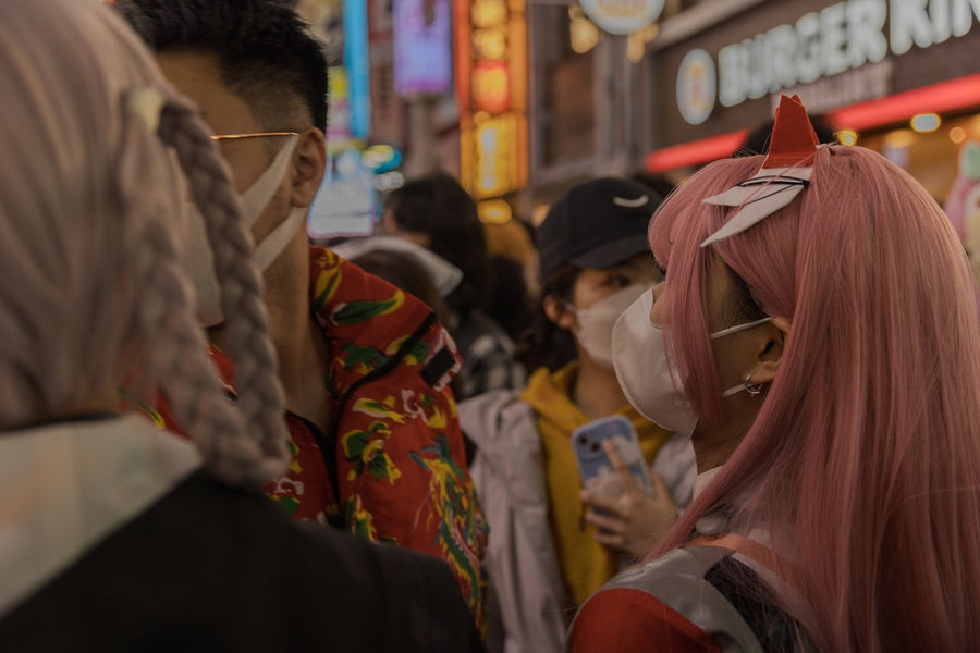 Neon Anonymity