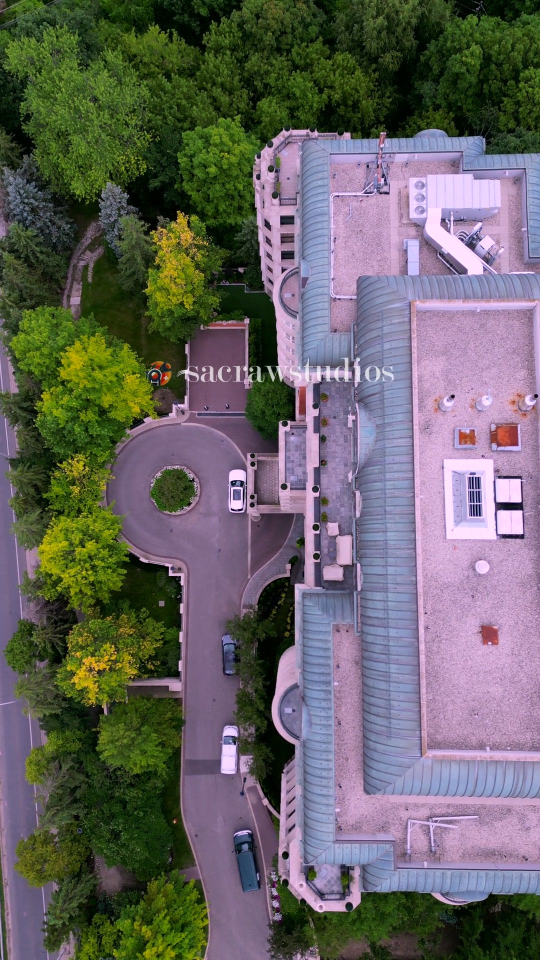 Glendon Campus Estate Rooftop and Forest Canopy - Top Down in Toronto in summer — 4K stock footage