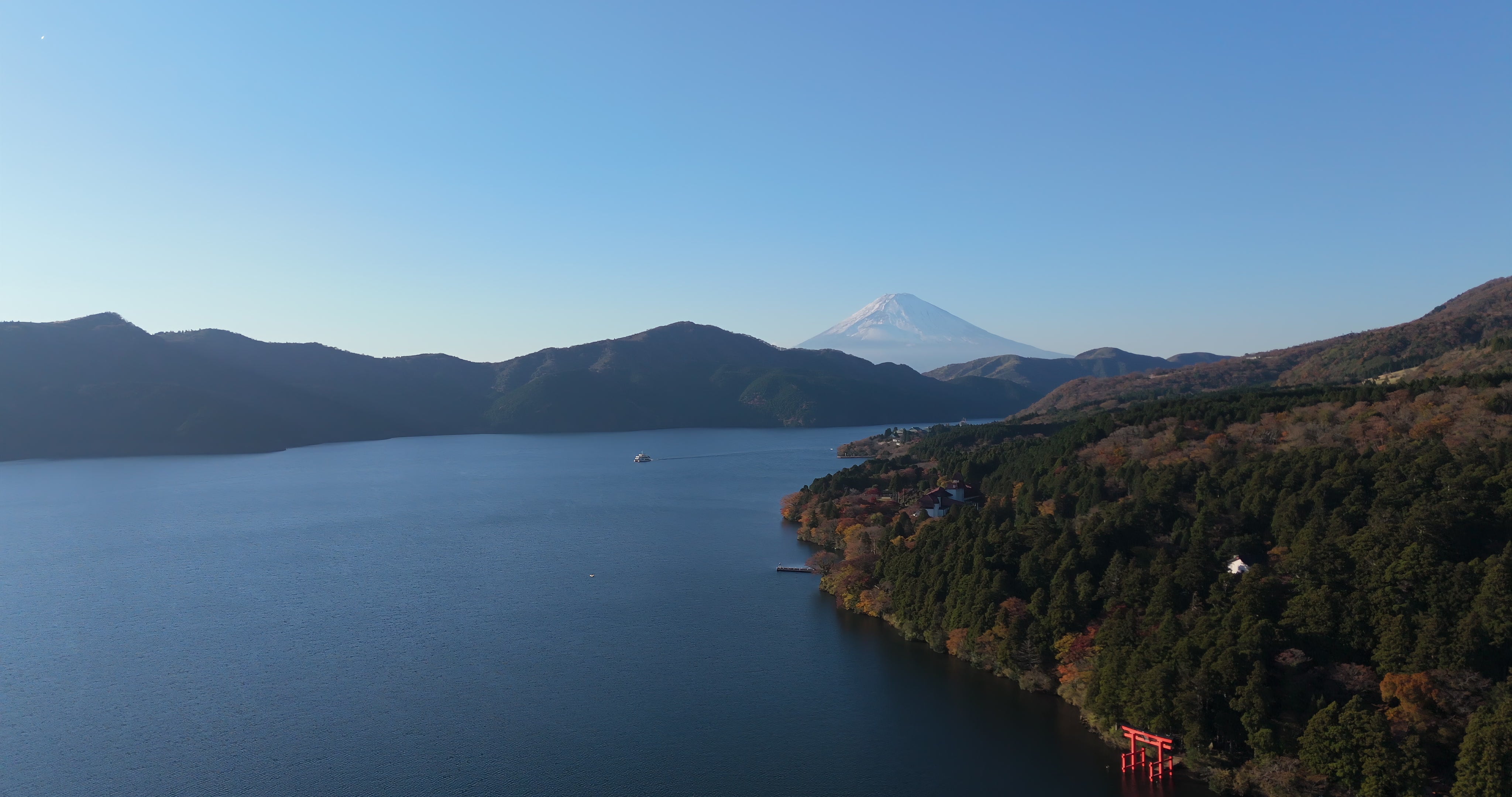 Mount Fuji and Lake Ashi with Red Torii Gate - Autumn Aerial in Japan — 4K stock footage