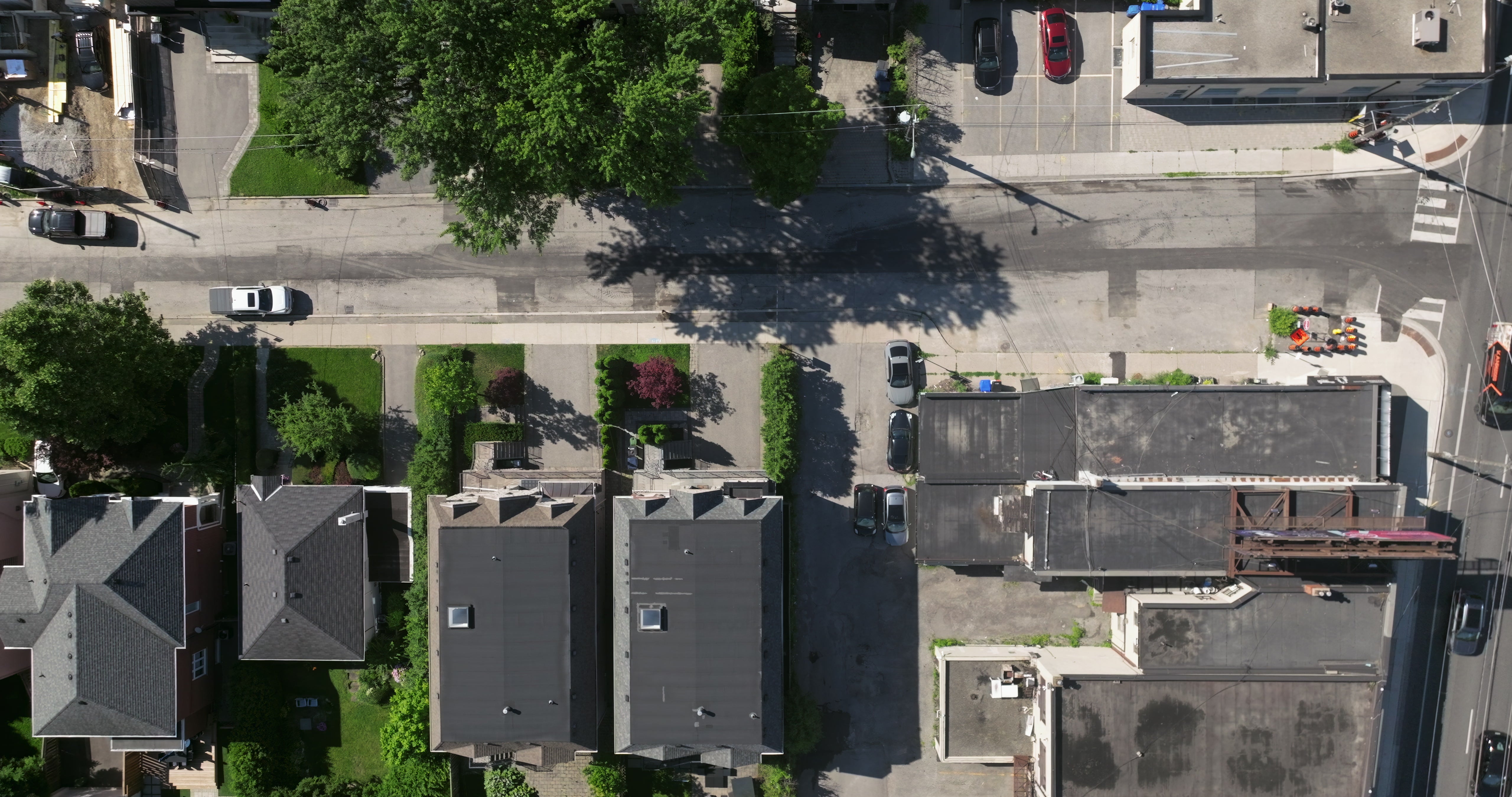 Suburban Neighborhood with Modern Houses - Aerial in summer — 4K stock footage
